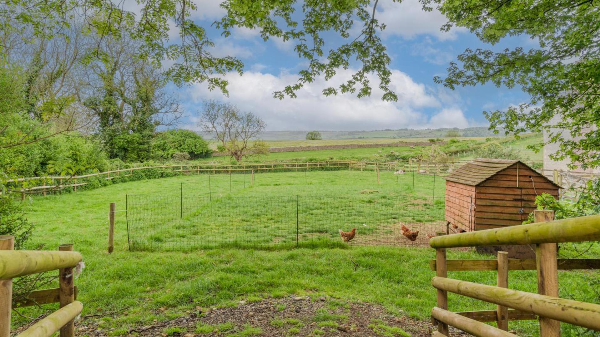 Old Stables, Little Ballthorns Farm Cold Ashton Esterno foto